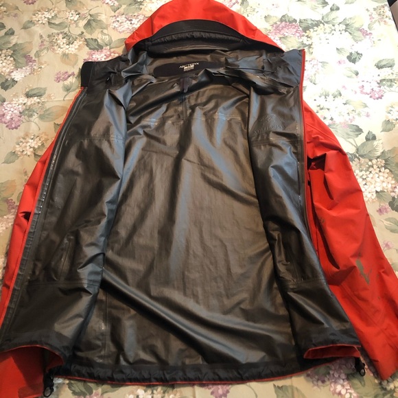 Arcteryx Beta SL Gore-Tex Large - Picture 6 of 8